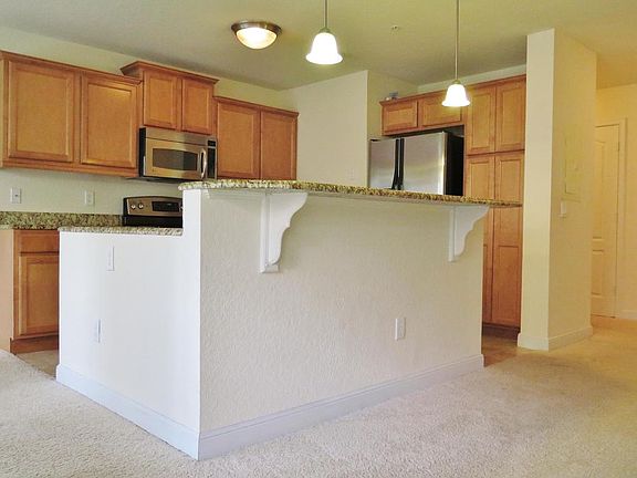 3rd image of 102 Laguna Villas Blvd #H21