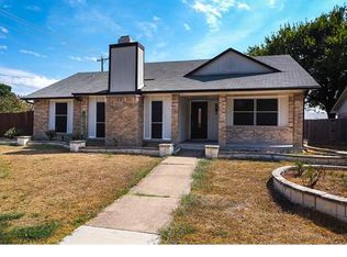 8610 Chesham Dr, Rowlett, TX 75088