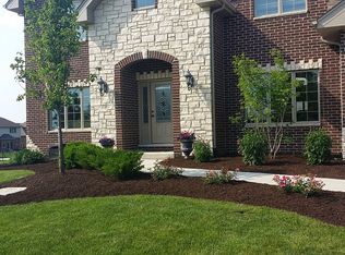 11784 Golden Gate Dr, Mokena, IL 60448