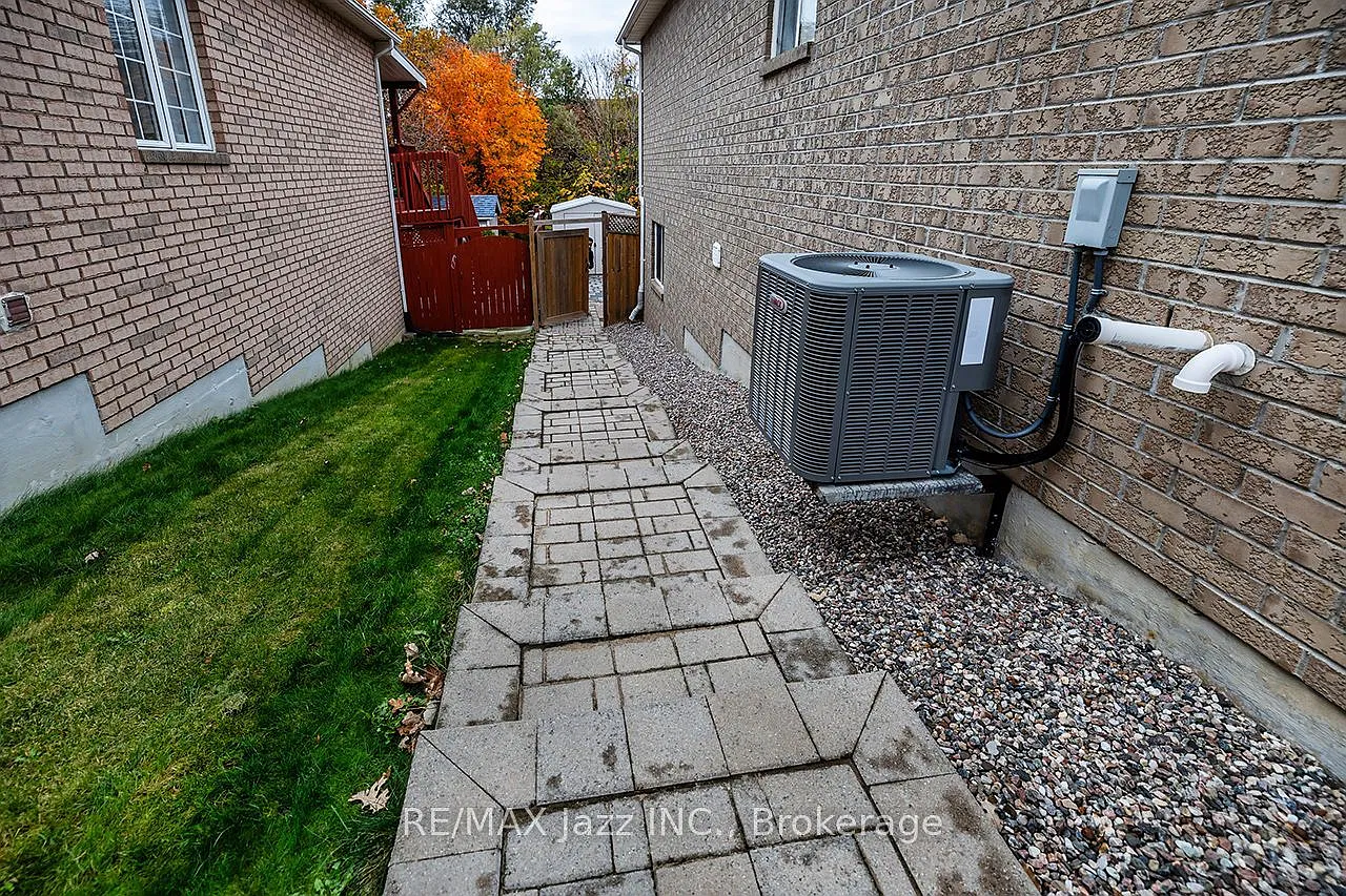 2 bed, $2,150 — Photo 4