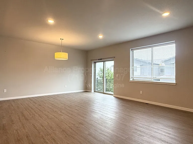 5424 Carvel Grv — Photo 12