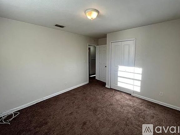 4th image of 4849 Donnybrook Ave #1