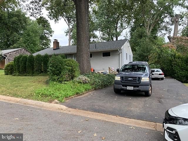 1st image of 112 Rolling Rd