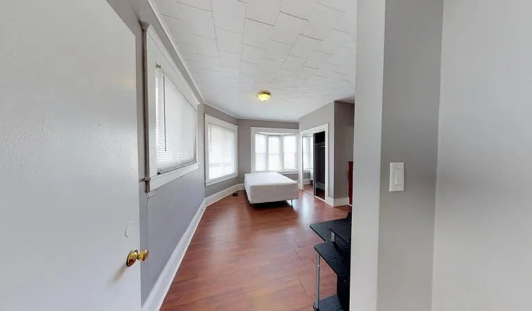 1418 E Genesee St — Photo 9