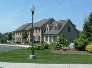 284 Stonehedge Ln, Mechanicsburg, PA 17055