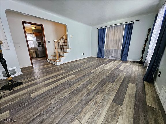 3rd image of 5092 W 147th St