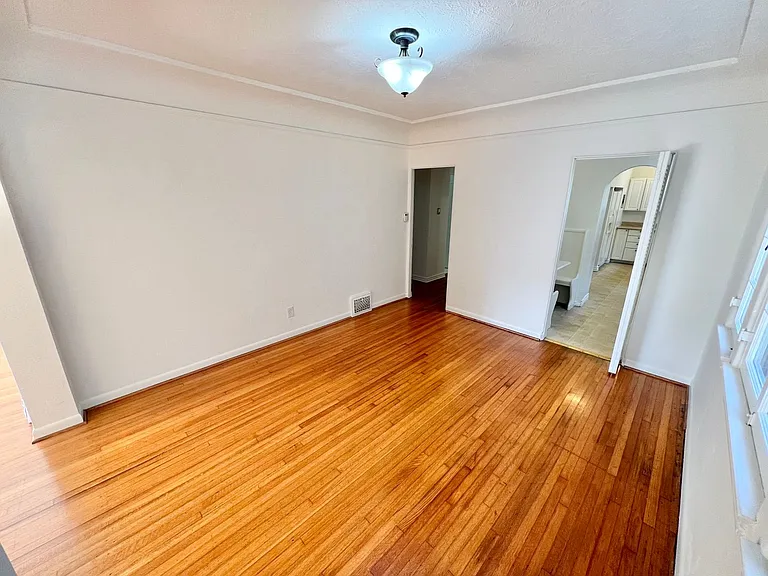 227 Granada Ave — Photo 9