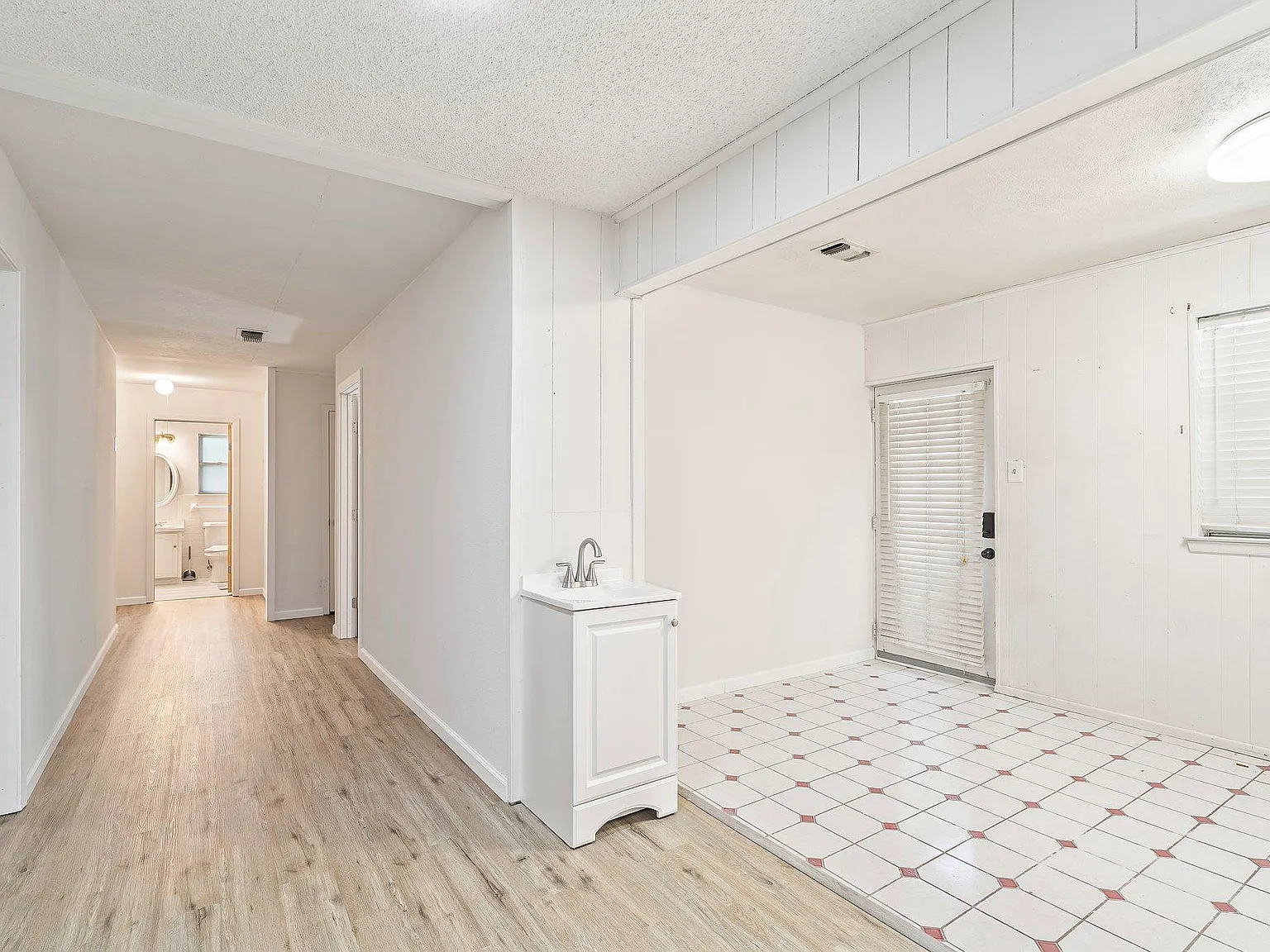 4 bed, 2.0 bath, 1741 sqft, $776 — Photo 4