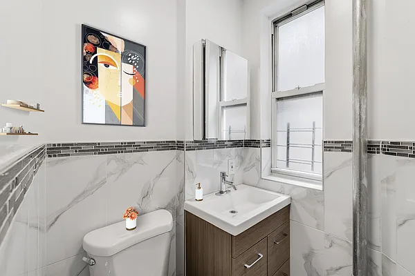 Rented by Vector New York, LLC | media 8