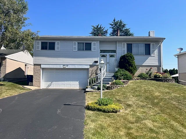 9020 Forest Dr photo 1