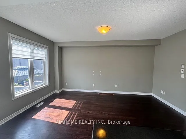 119 Rothwell St — Photo 7