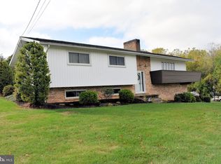 1486 Park Terrace Dr, Chambersburg, PA