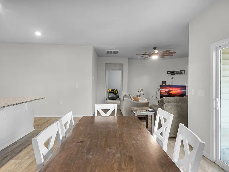 316 Isabelle St — Photo 19
