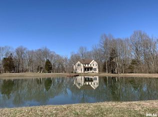 85 San Dr, Makanda, IL 62958