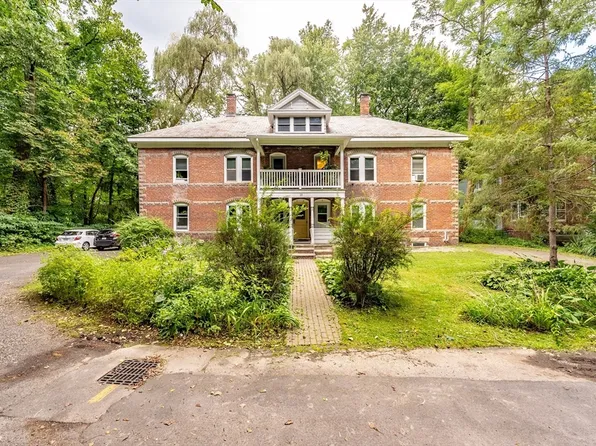 15 Glendale Ave, Northampton, MA 01060