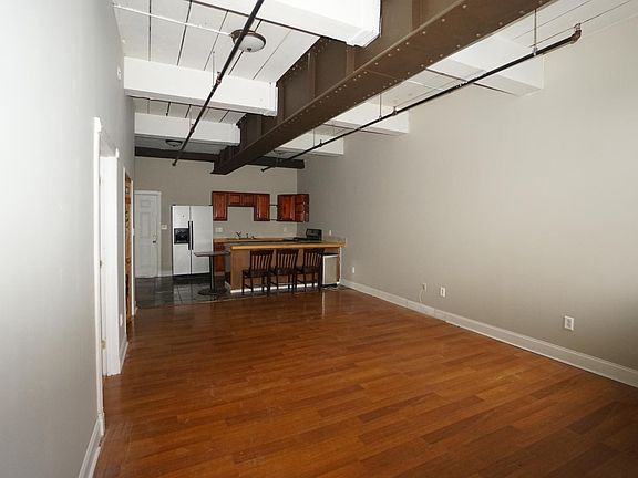 4th image of 2152 E Dauphin St #2G