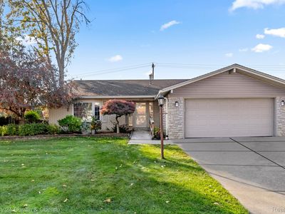 26709 Simone St, Dearborn Heights, MI, 48127