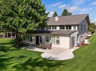 129 Kingsbury Dr, Brooklyn, MI 49230
