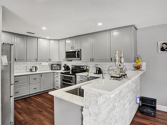 3rd image of 3862 NW 67th Way