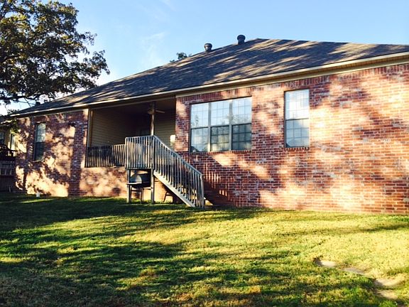 3rd image of 14 Ouachita Dr
