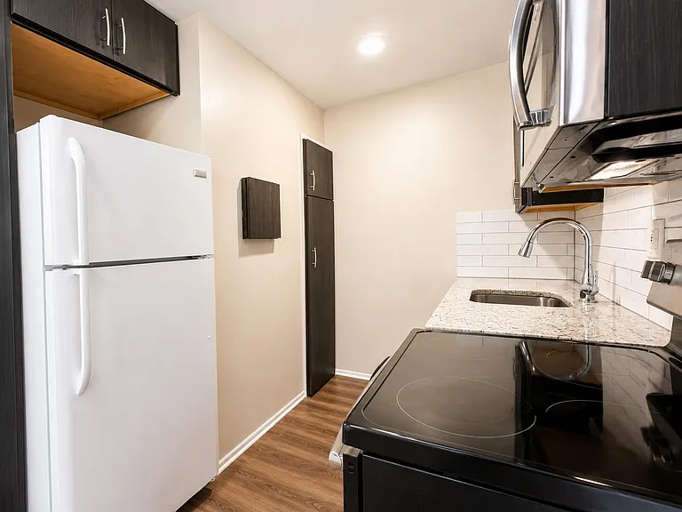 810 Plate St #203 — Photo 5