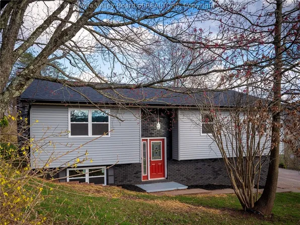 5302 Linda Vista Dr, Charleston, WV 25313