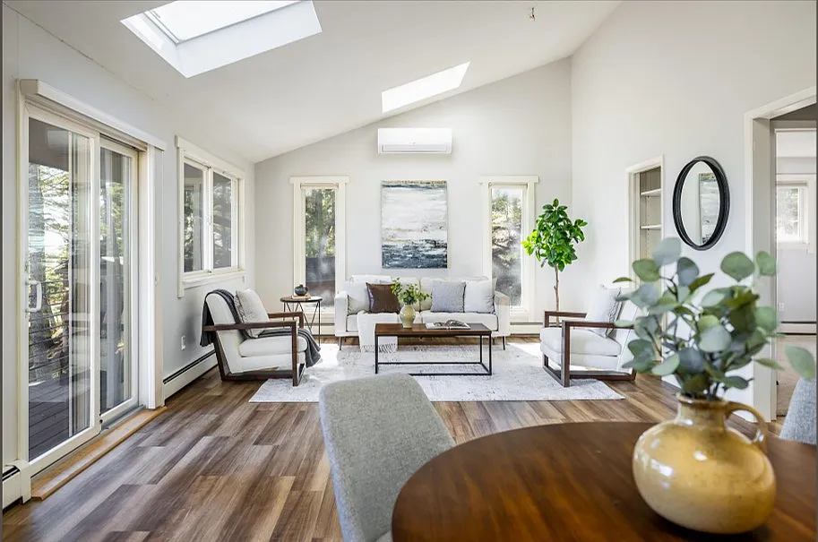 Living/Dining - Sky Trail Rd