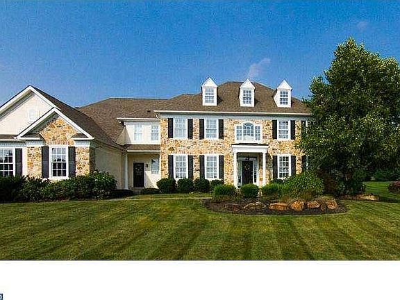 2nd image of 104 Clarkson Dr