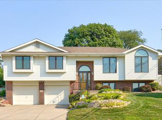 100 Sunny Ridge Dr, Council Bluffs, IA 51503