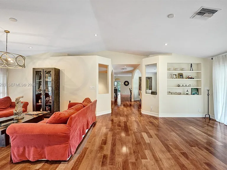 22180 Woodset Ln — Photo 42