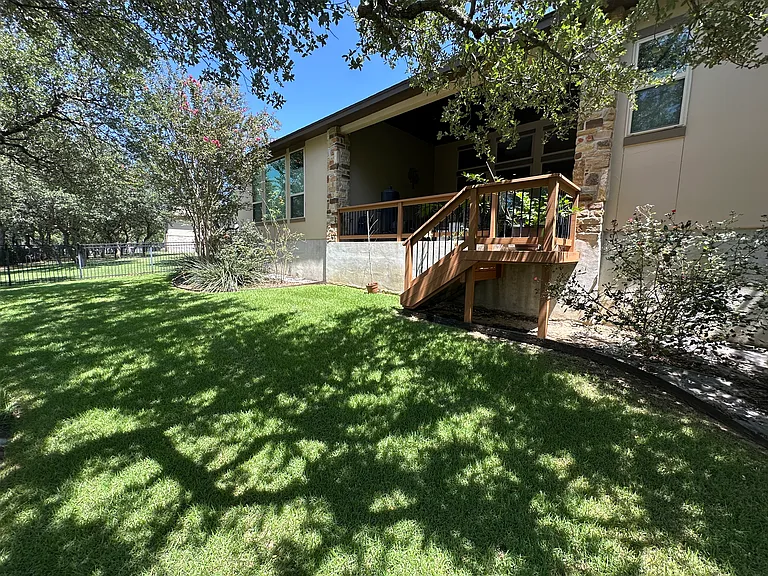 111 El Cielo — Photo 7