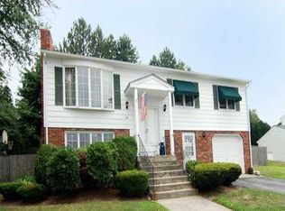 22 City View Cir, North Providence, RI 02911