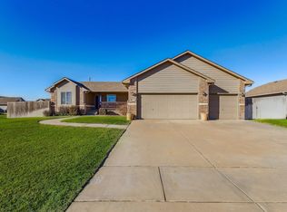920 N Oak Ridge Ct, Goddard, KS 67052