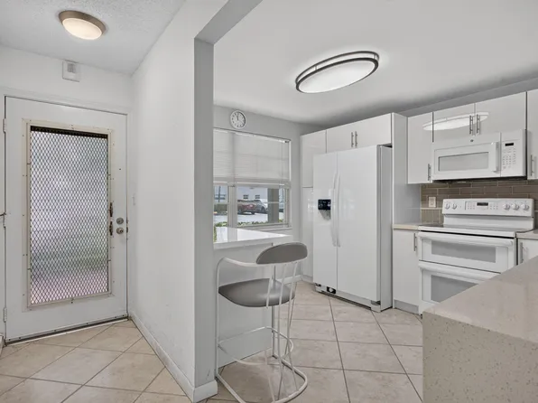 2006 GRANADA Drive #J1, Coconut Creek, FL 33066