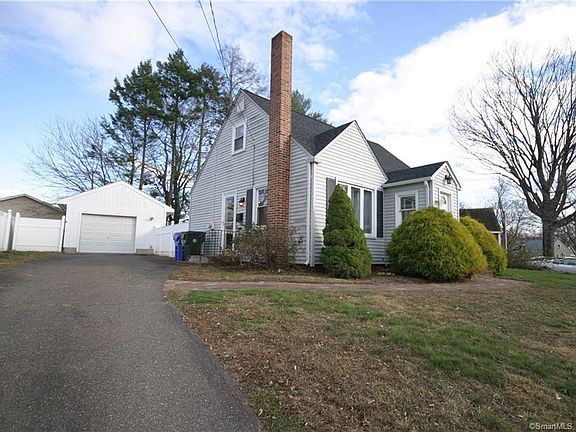 2nd image of 72 Winding Ln