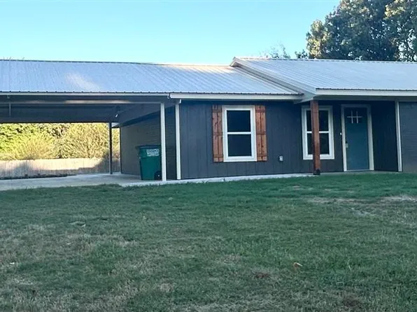 415 SE 3rd St, Perkins, OK 74059