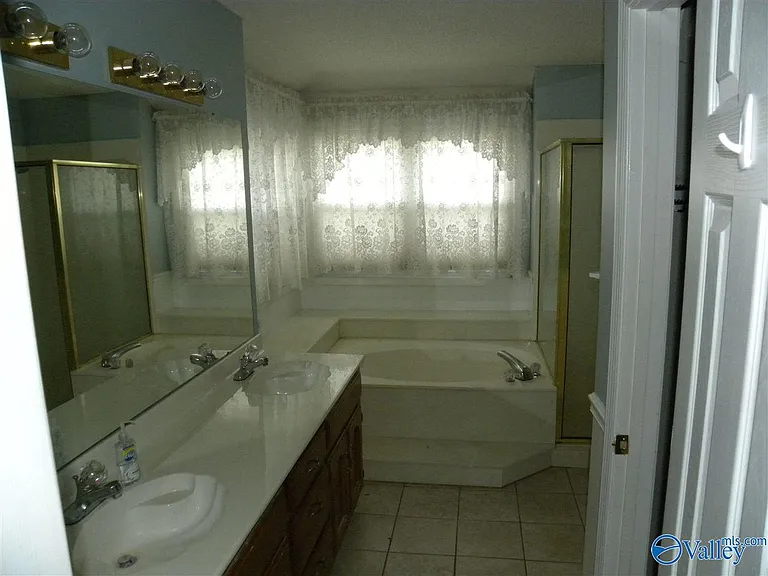 104 Prairie Ct — Photo 9