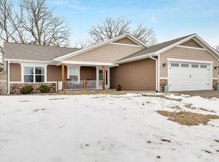493 Northern Lights Dr, Prescott, WI 54021