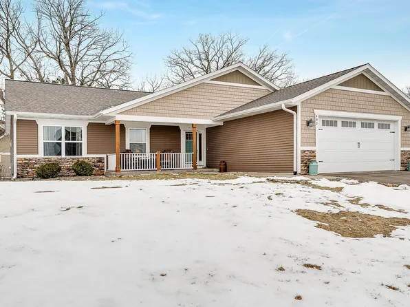 493 Northern Lights Dr, Prescott, WI 54021