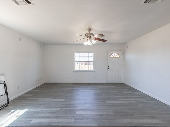 5th image of 149 Davis Ln