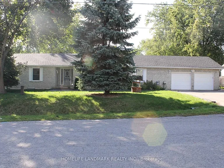 32 Elmvale Blvd — Photo 3