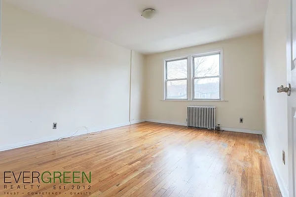 Rented by Evergreen Apartments BK | media 3