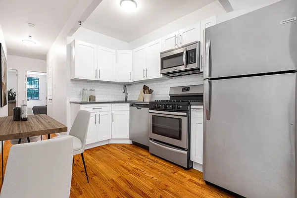 Rented by Platinum Properties | media 17