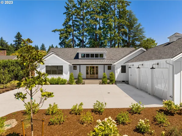 3380 SW Underwood Dr, Portland, OR 97225