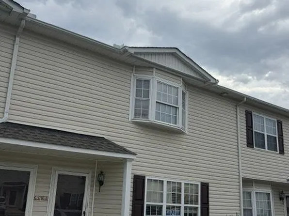 2128 Flagstone Ct APT G2, Greenville, NC 27834