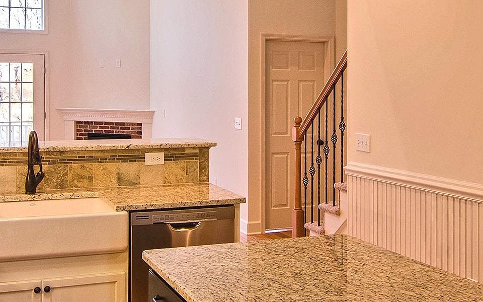 1st image of 33 Ordelia Ln