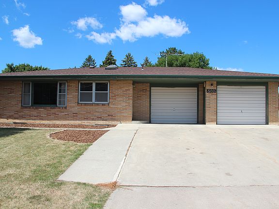 Attached 2 car garage