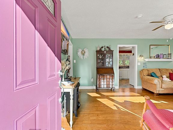 5th image of 2501 Withers St.