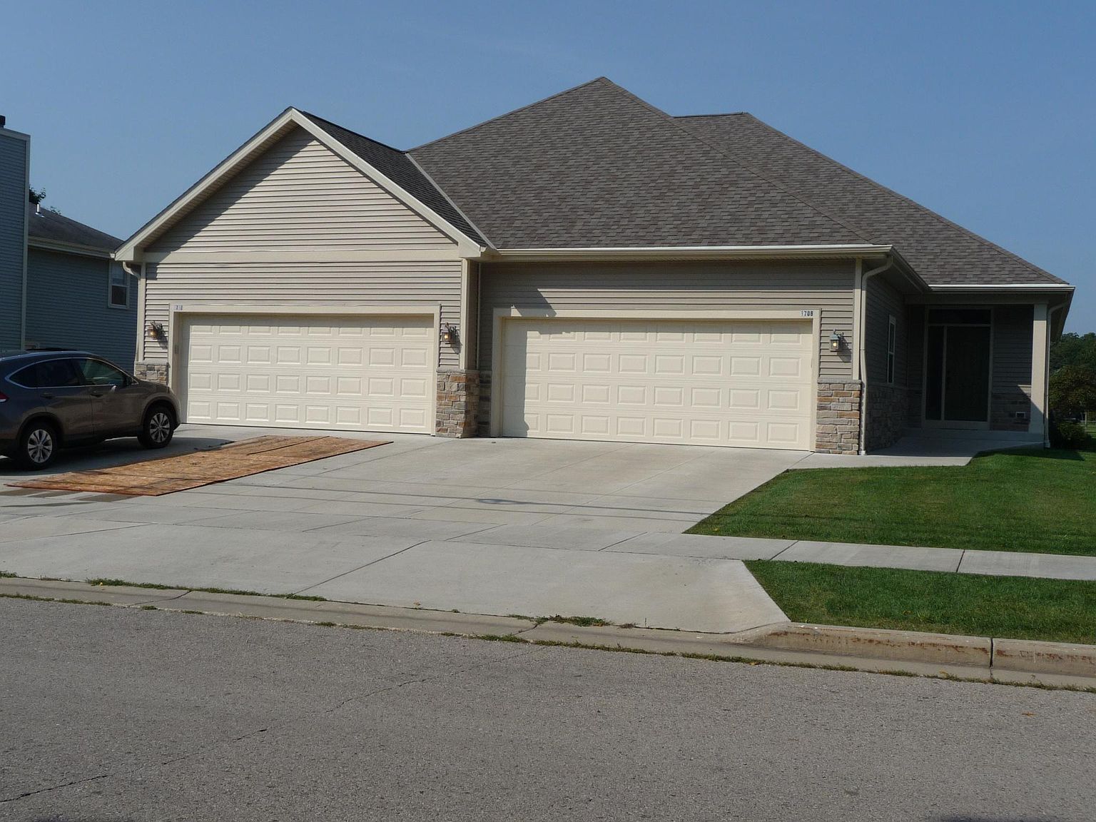 1708 Big Bend Rd, Waukesha, WI 53189 Zillow