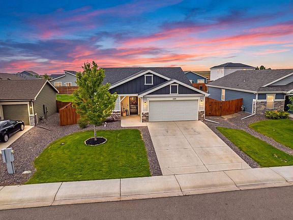 3rd image of 1123 Cottontail Ln